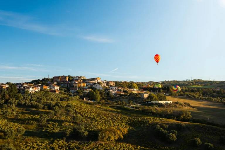 Fragneto Monforte Balloon Festival 2025, venerdì 10 ottobre: mongolfiere a Fragneto Monforte