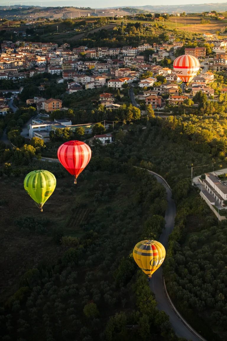 Fragneto Monforte Balloon Festival 2025, venerdì 10 ottobre: mongolfiere a Fragneto Monforte