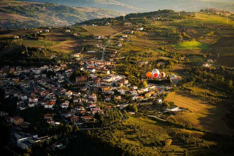 Fragneto Monforte Balloon Festival 2025, venerdì 10 ottobre: mongolfiere a Fragneto Monforte